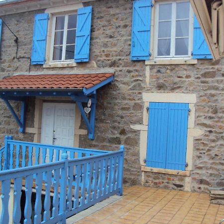 Отель Maison Les Bleuets Le Perreon Экстерьер фото