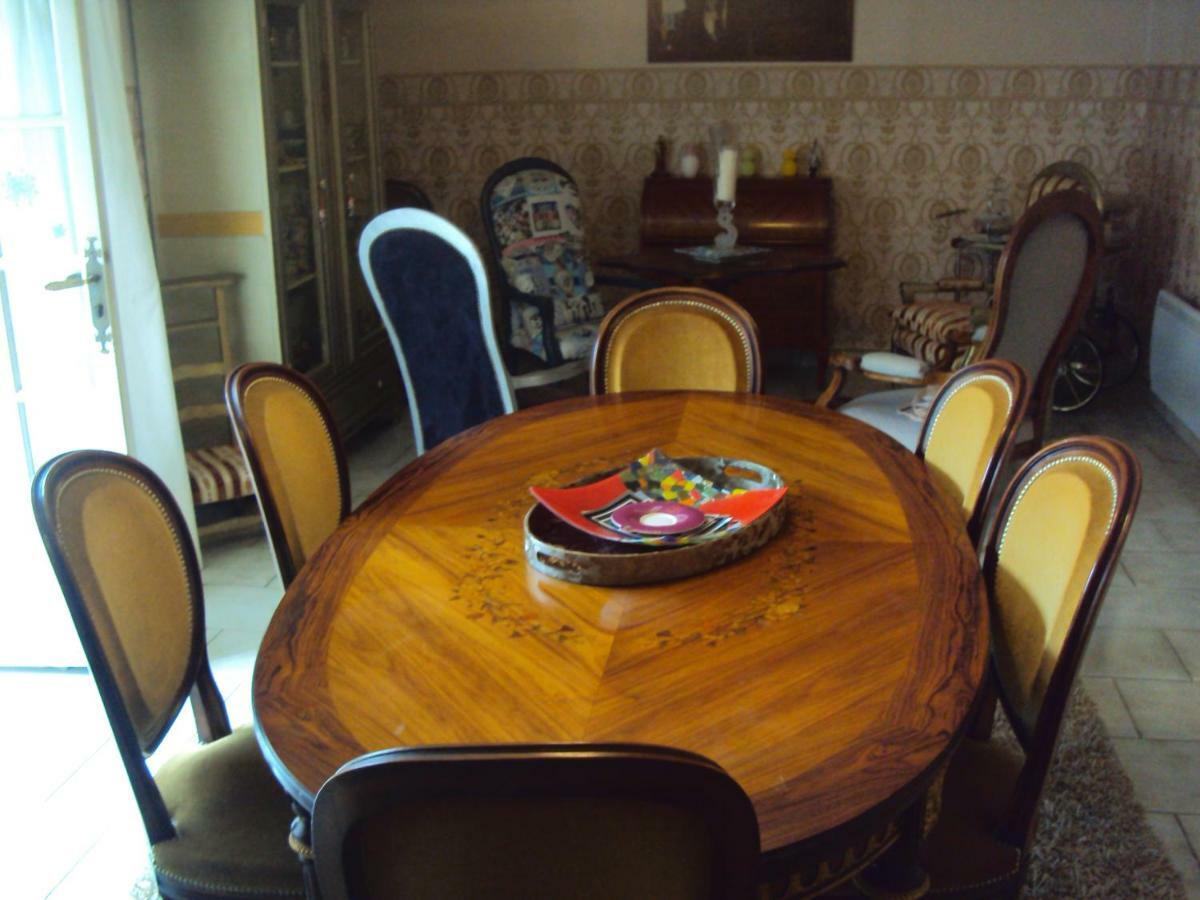 Отель Maison Les Bleuets Le Perreon Экстерьер фото