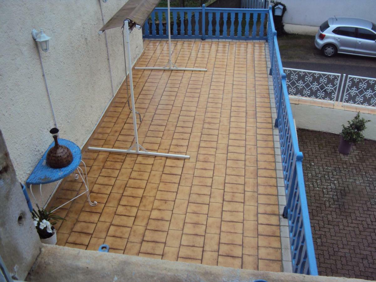 Отель Maison Les Bleuets Le Perreon Экстерьер фото