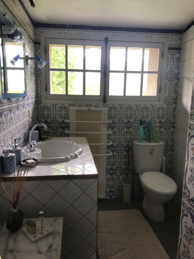 Отель Maison Les Bleuets Le Perreon Экстерьер фото